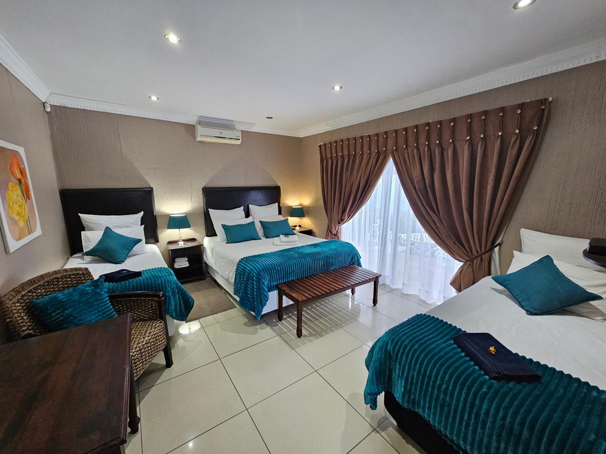 Bettie'S Luxury Lodge Kroonstad Exterior photo