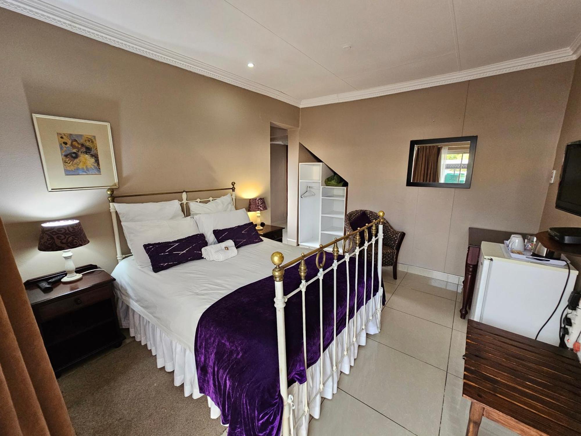 Bettie'S Luxury Lodge Kroonstad Exterior photo
