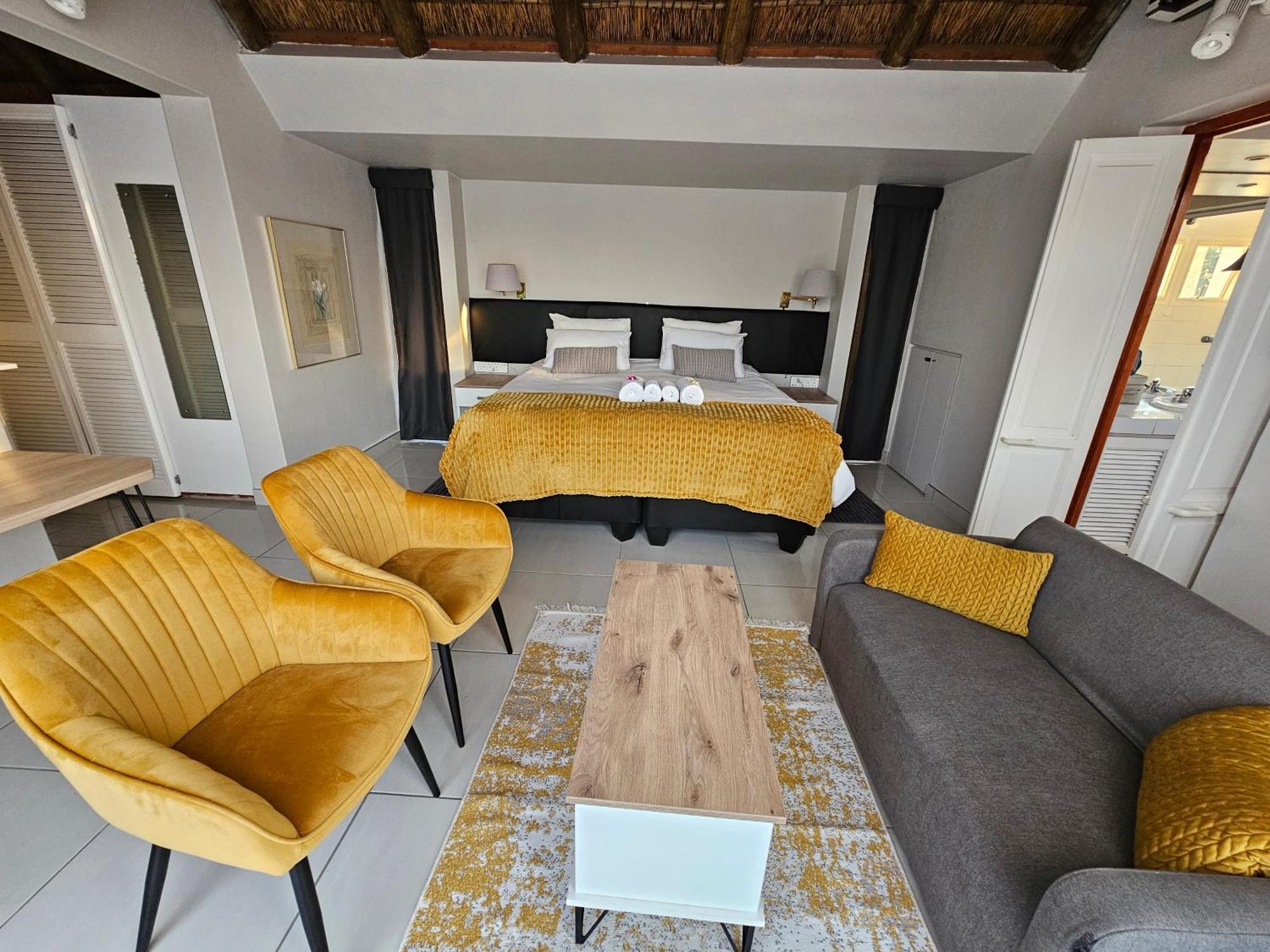 Bettie'S Luxury Lodge Kroonstad Exterior photo