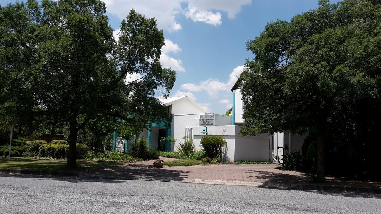 Bettie'S Luxury Lodge Kroonstad Exterior photo