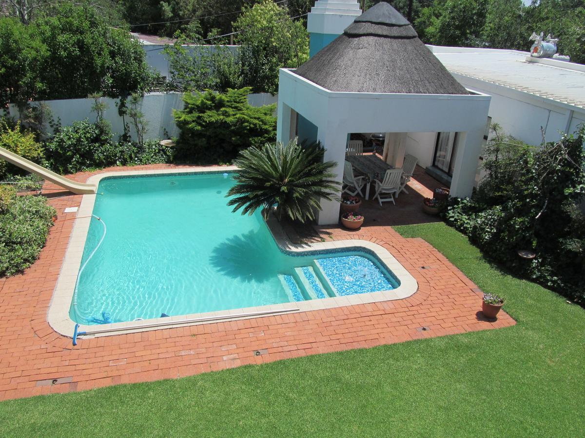 Bettie'S Luxury Lodge Kroonstad Exterior photo