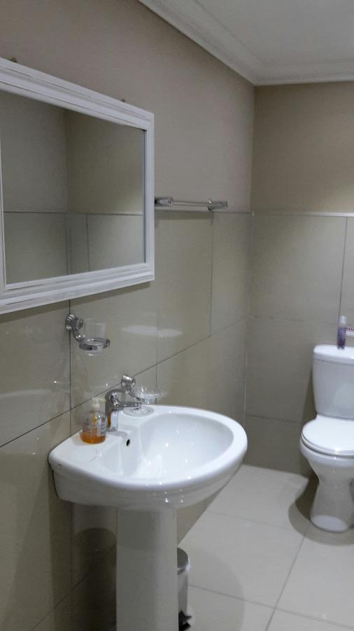 Bettie'S Luxury Lodge Kroonstad Room photo