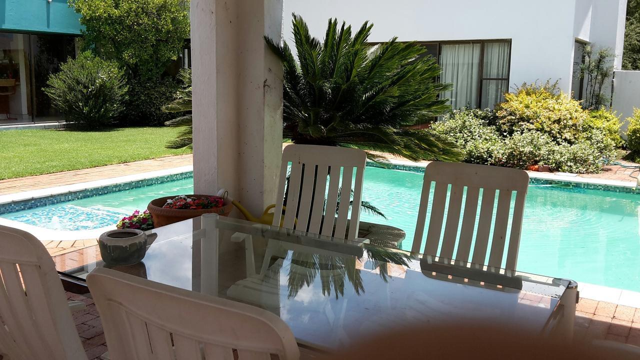 Bettie'S Luxury Lodge Kroonstad Room photo