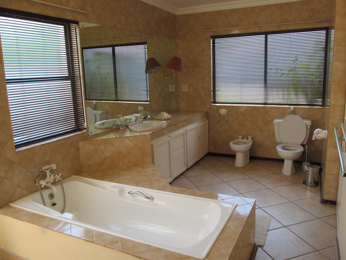 Bettie'S Luxury Lodge Kroonstad Room photo