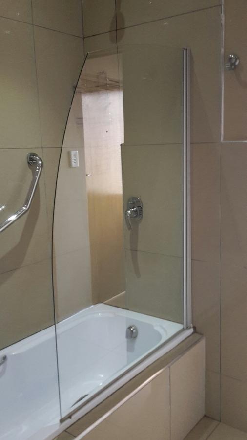 Bettie'S Luxury Lodge Kroonstad Room photo